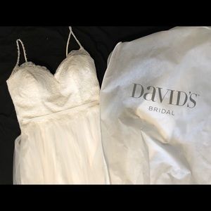 Size 14, David’s bridal wedding dress